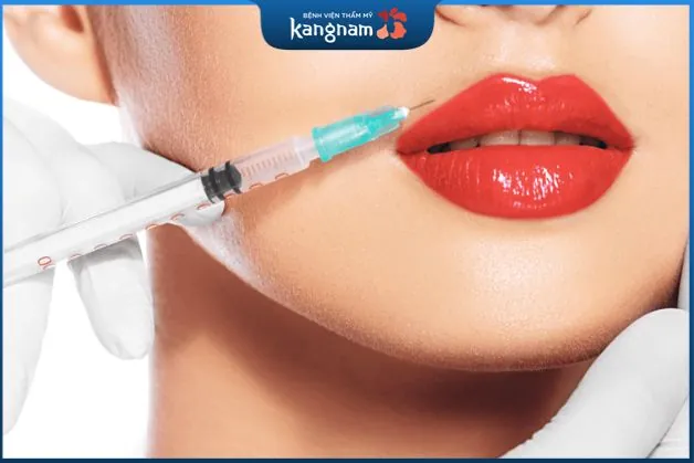 Tiêm môi trái tim giữ được bao lâu