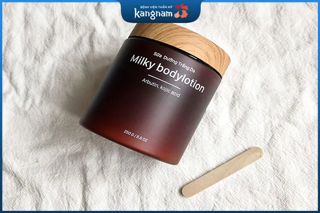 Thành phần của kem có tinh chất cam thảo với nhiều công dụng