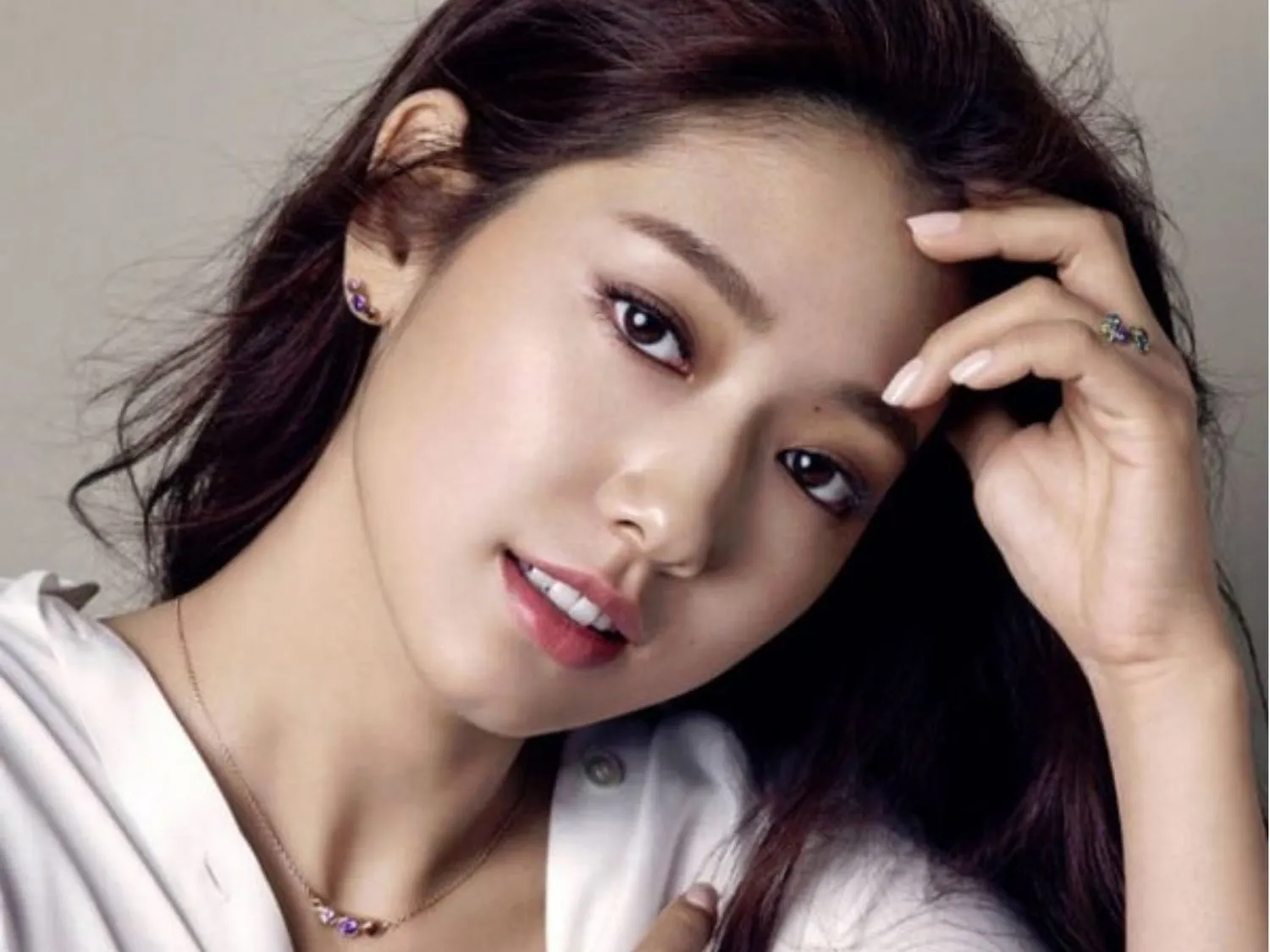 Tạo cằm chẻ bằng phương pháp hiện đại