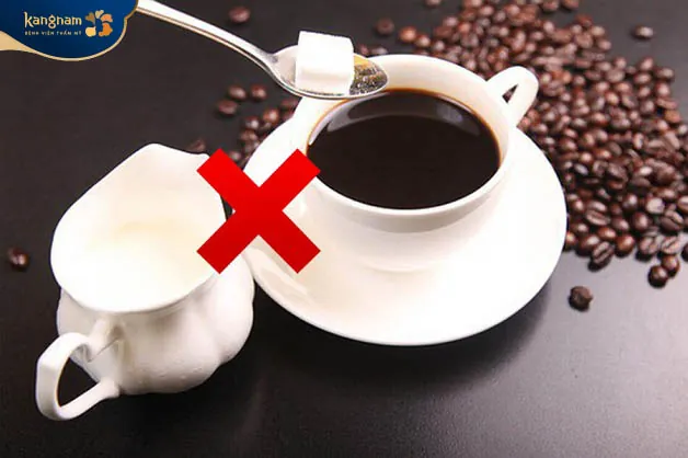 Sau khi phun môi chị em nên kiêng trà, cafe, đồ uống có cồn