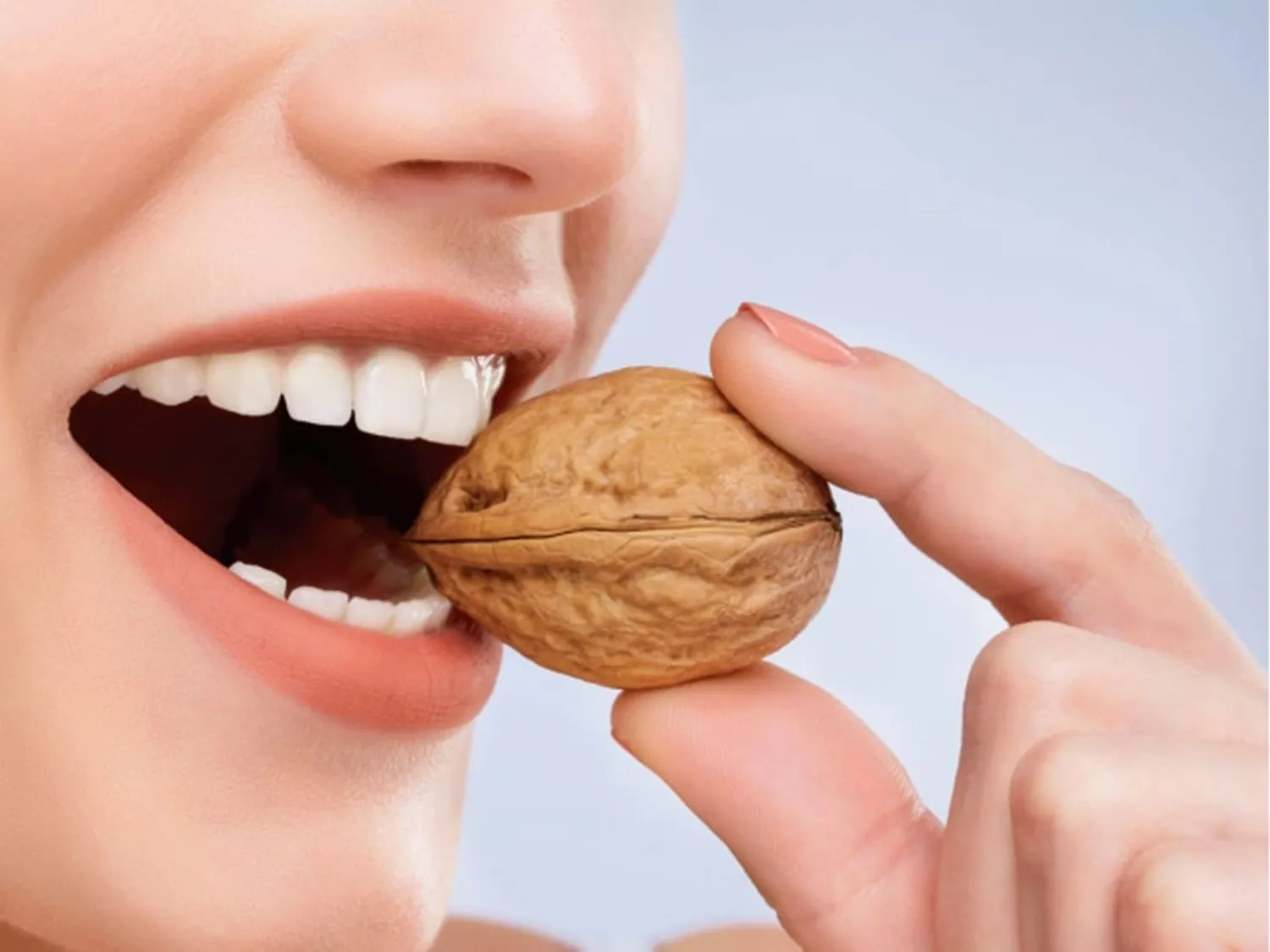 Tránh đồ ăn cứng