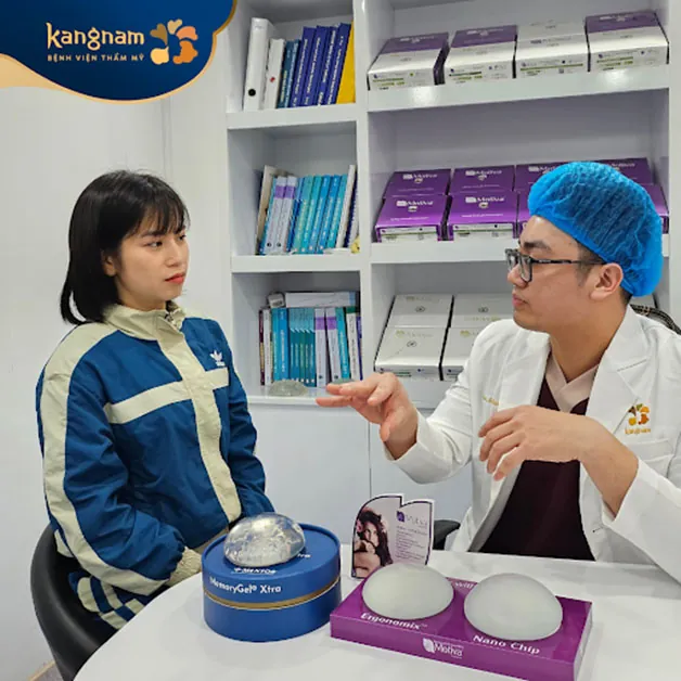 Bác sĩ gợi ý Frankie chỉ nên chọn size 295cc vừa phải để phù hợp hơn với công việc vận động liên tục