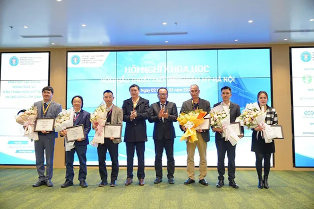 Dr. Richard Huy thường xuyên tham gia hội nghị, hội thảo về phẫu thuật thẩm mỹ