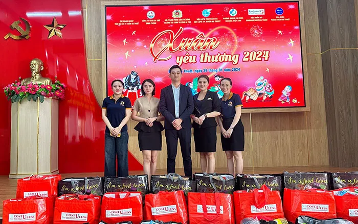 Đại diện Viện thẩm mỹ Kangnam Buôn Mê Thuột tham dự chương trình