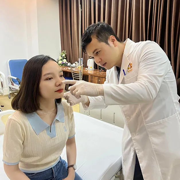 Dr. Harvey Nguyễn