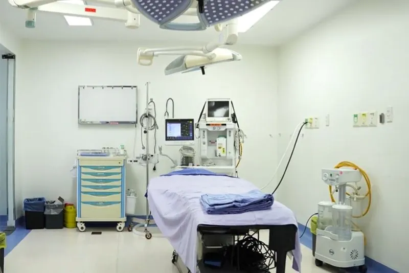 Phòng phẫu thuật khép kín, an toàn