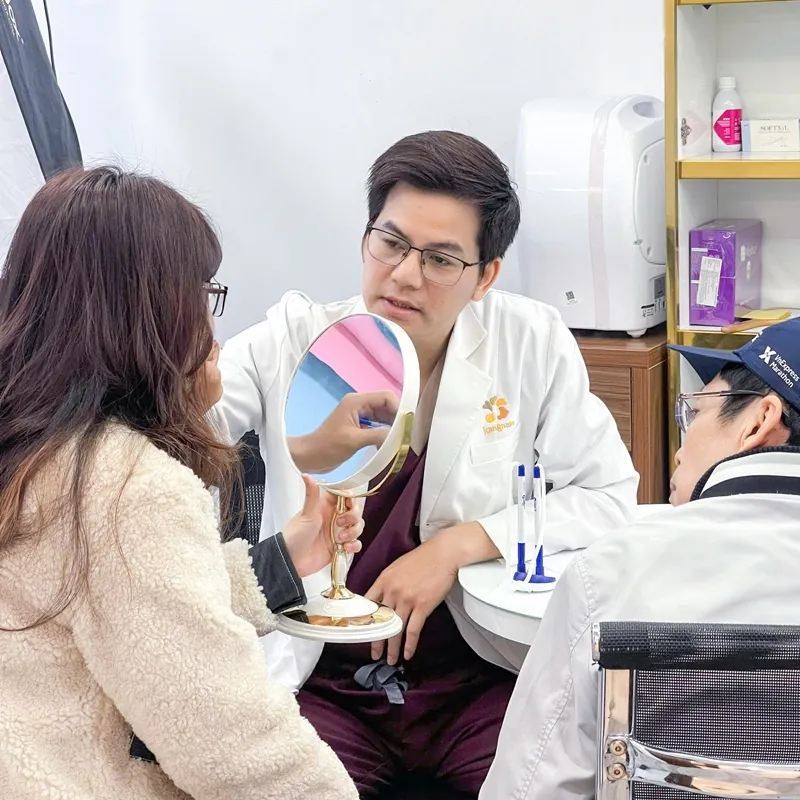 Bác sĩ CK1. Dr. Henry Nguyễn Kangnam nâng mũi