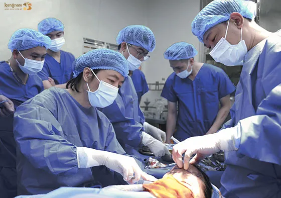 Bác sĩ chuyên môn cao