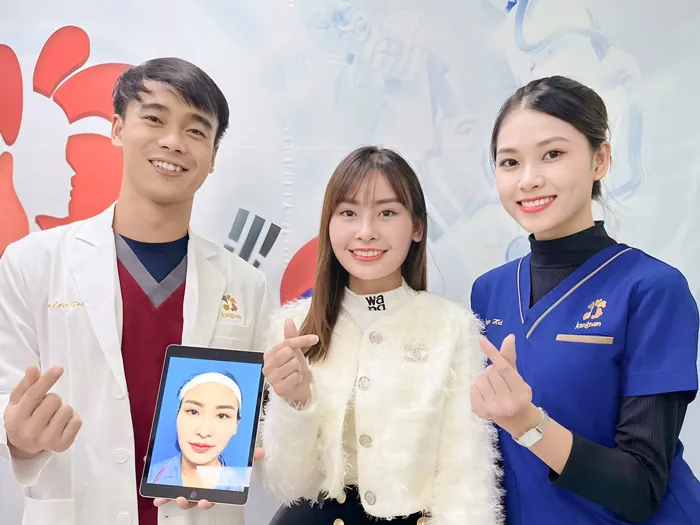 khách hàng tái khám sau nâng mũi, dáng mũi hài hòa, tự nhiên với chi phí hợp lý