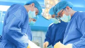 Hút mỡ có đau không? Phân tích cảm giác thực tế theo từng giai đoạn hồi phục