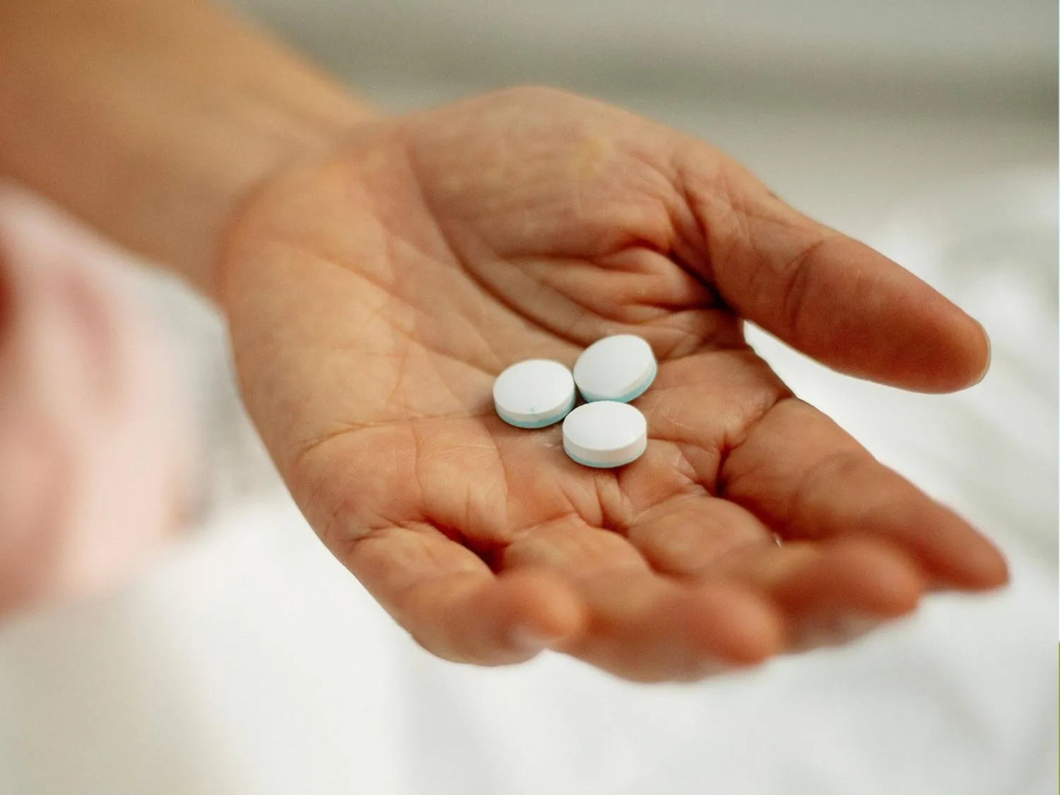 Tuân thủ liều lượng thuốc sau hạ gò má