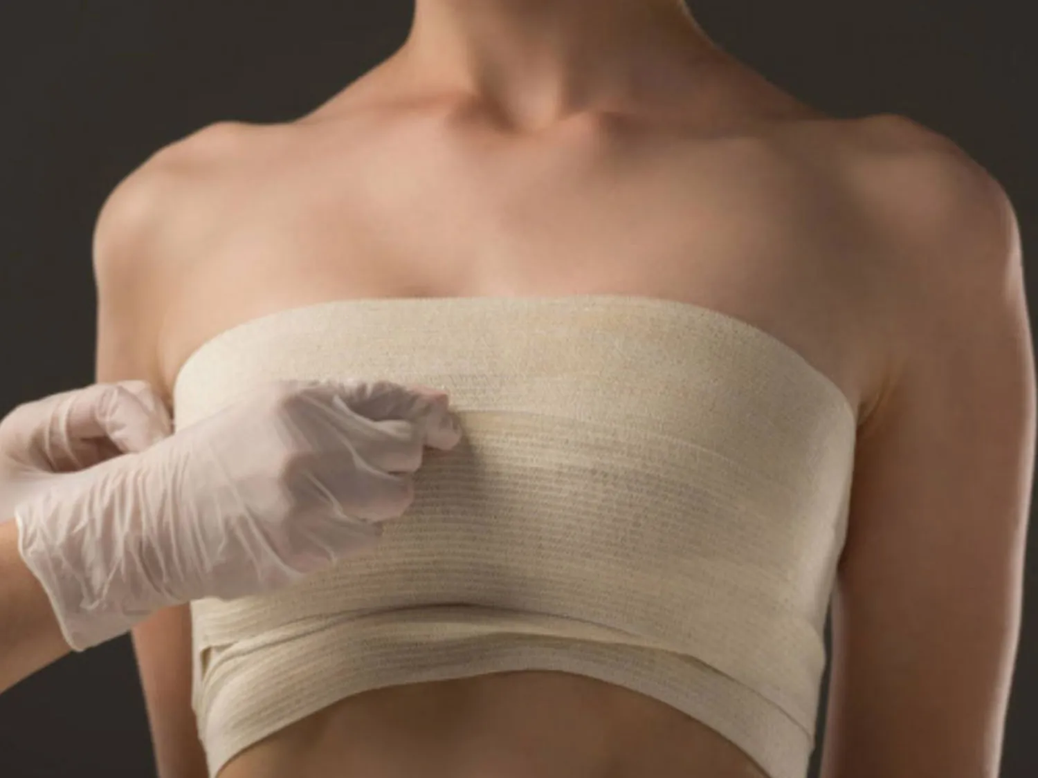 Băng ép sau nâng ngực giúp ổn định vòng 1