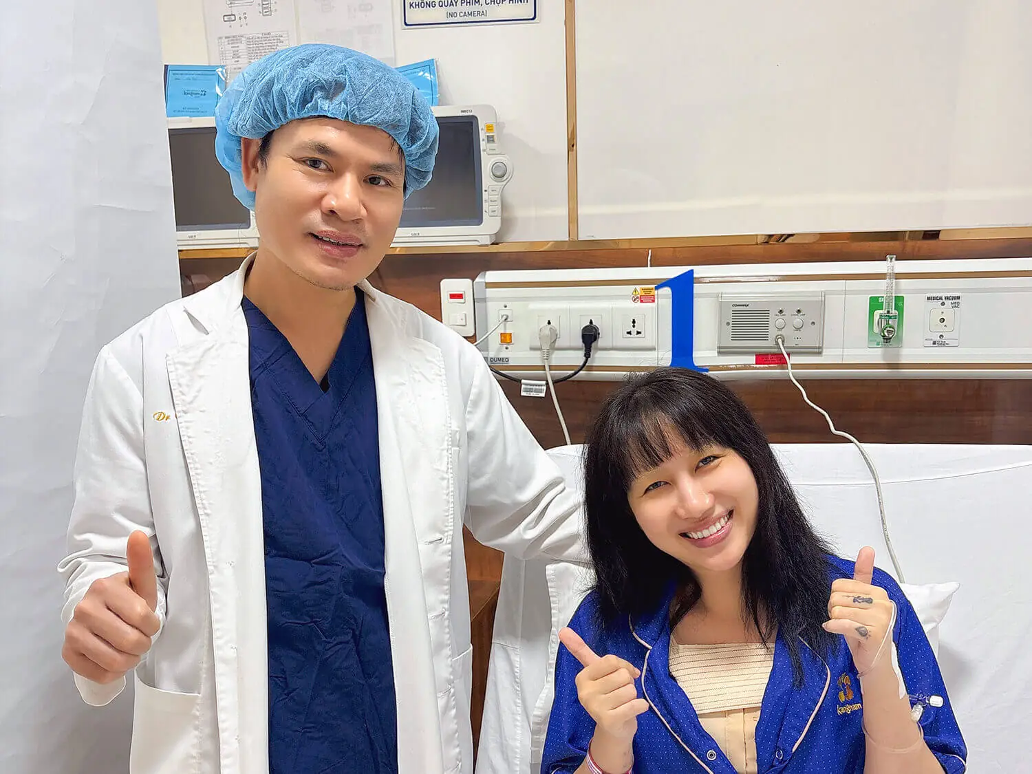 Sau phẫu thuật Pay được bác sĩ và điều dưỡng chăm sóc tại phòng hậu phẫu của Kangnam