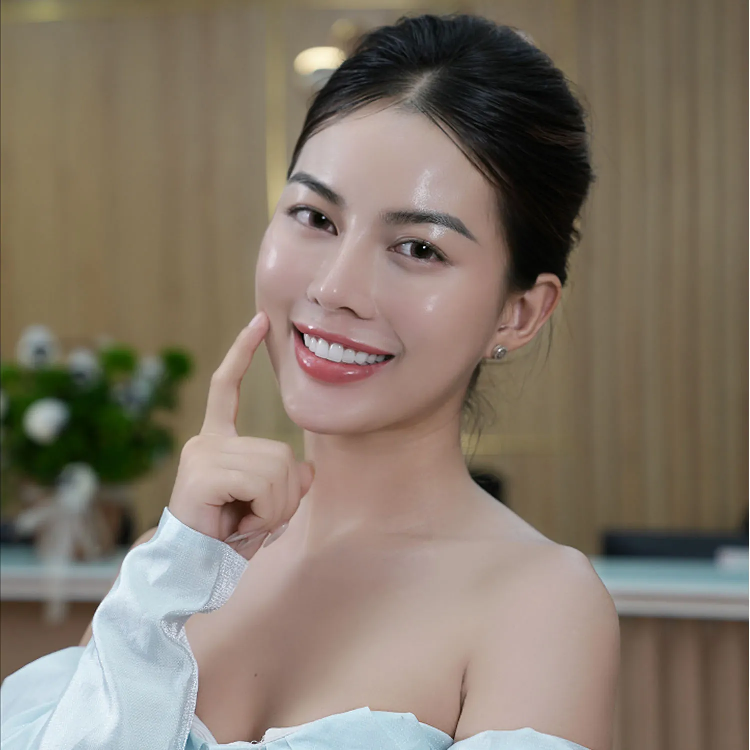 kết quả làn da của Ngọc Trân được cải thiện đáng kể, các vết nám hỗn hợp và vùng da tăng sắc tố sậm màu do laser hỏng trước đó đã được loại bỏ đến 80-90%